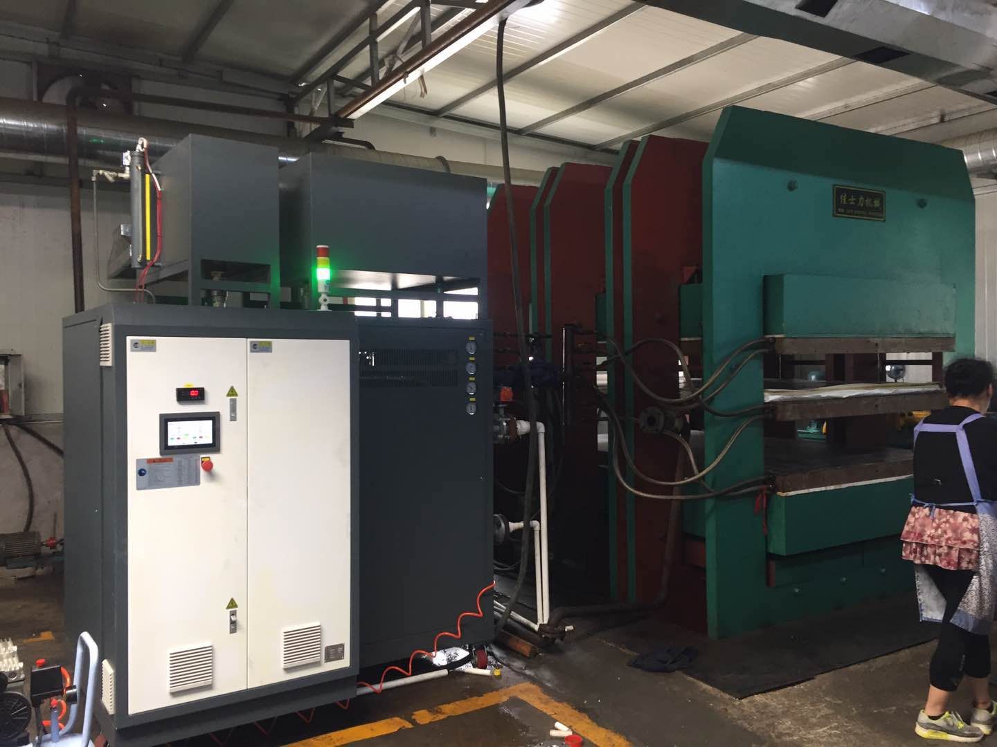 碳纖維油溫機(jī) 碳纖維油溫機(jī)